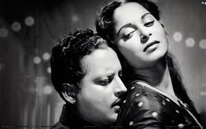 Guru Dutt & Waheeda Rehman romance in iconic movie, Pyaasa